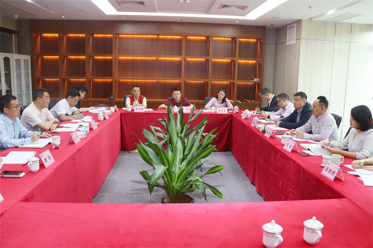 邓华应邀前往广弘百创供应链服务（海南）有限公司、南海商品交易中心洽谈合作事宜